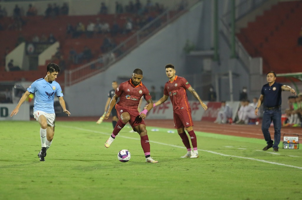 Video bàn thắng Bình Định 3-0 Sài Gòn: Nổi lửa vào cuộc đua vô địch