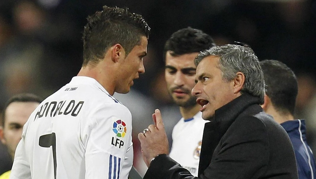 Mourinho chỉ Erik ten Hag cách trị Ronaldo ở MU