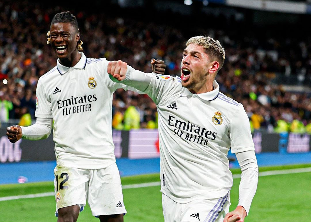 Valverde vẽ siêu phẩm, Real Madrid xây chắc ngôi đầu