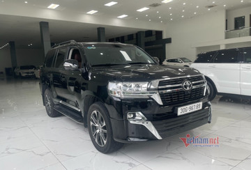 Toyota Land Cruiser 2013 giá 2,9 tỷ đồng nhờ biển đẹp 6789