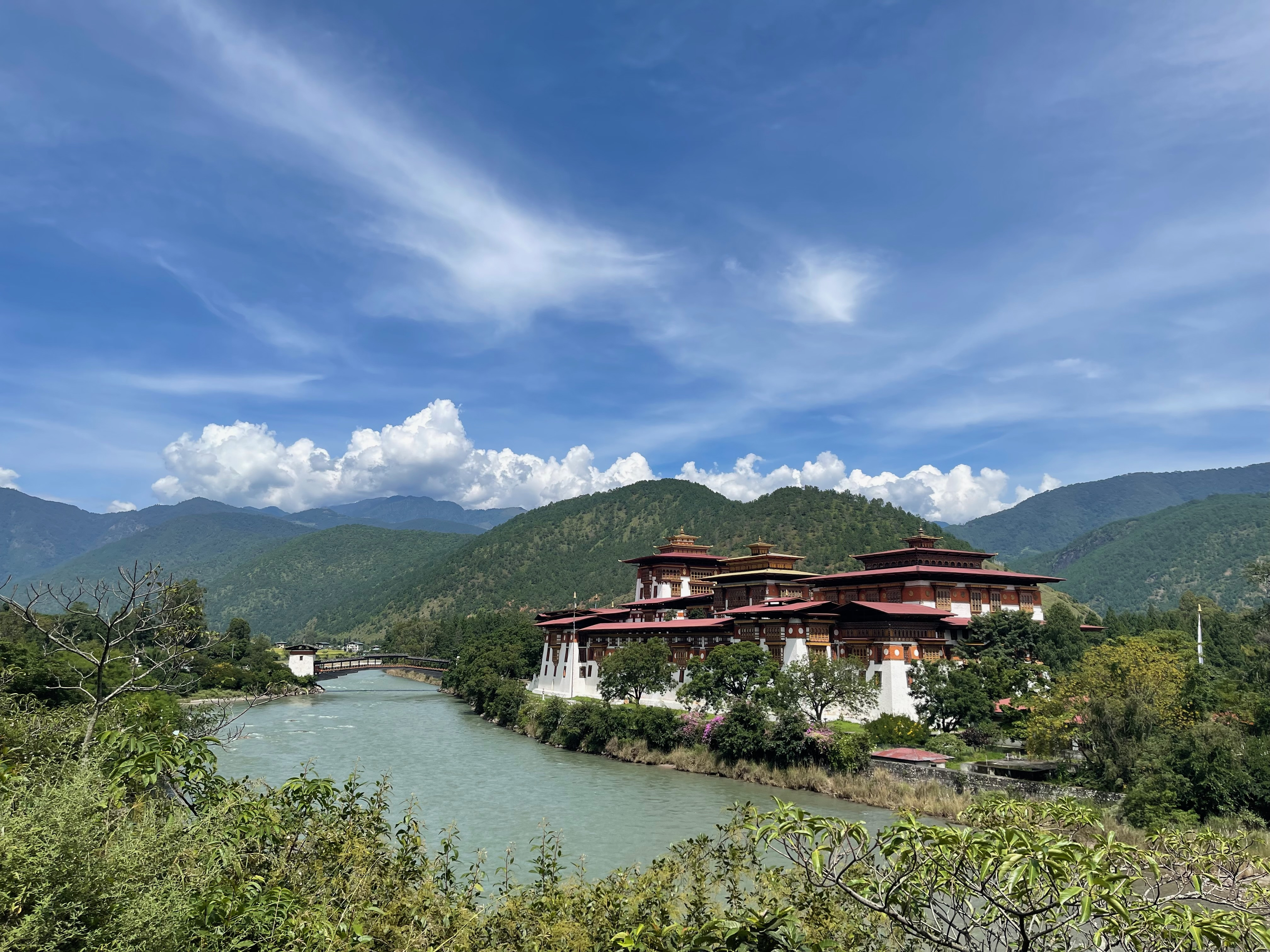 Thăm Bhutan, tận mắt thấy những điều làm nên đất nước hạnh phúc nhất thế  giới