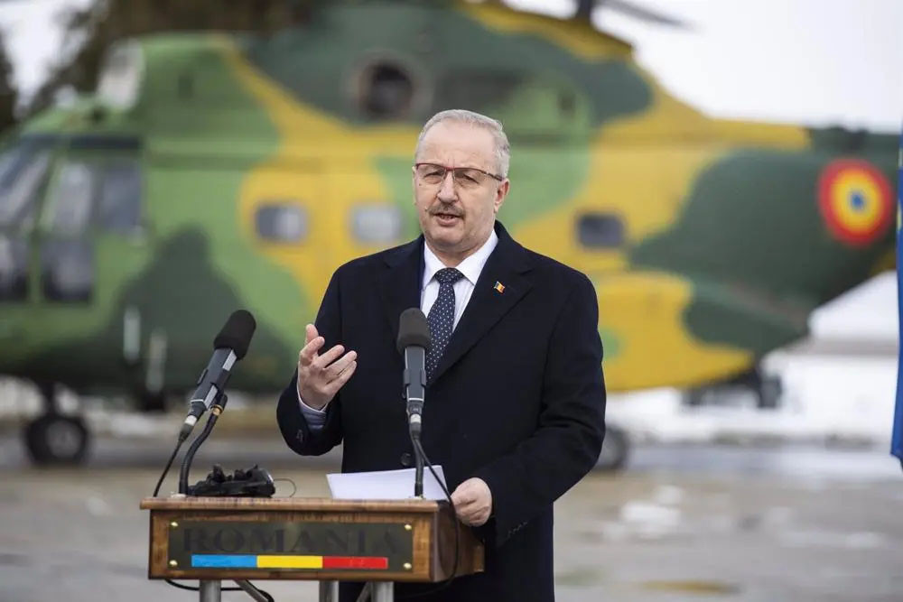 Bộ trưởng Quốc phòng Romania mất chức vì phát biểu 'gây bão' về Ukraine