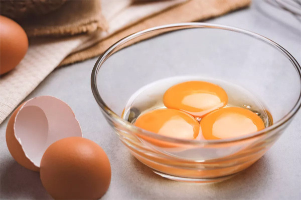 Những người không nên ăn lòng đỏ trứng tránh nguy cơ đột quỵ