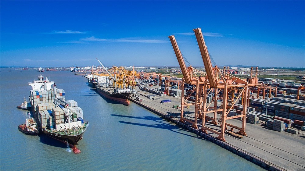 Maritime corporation wants to divest from large ports