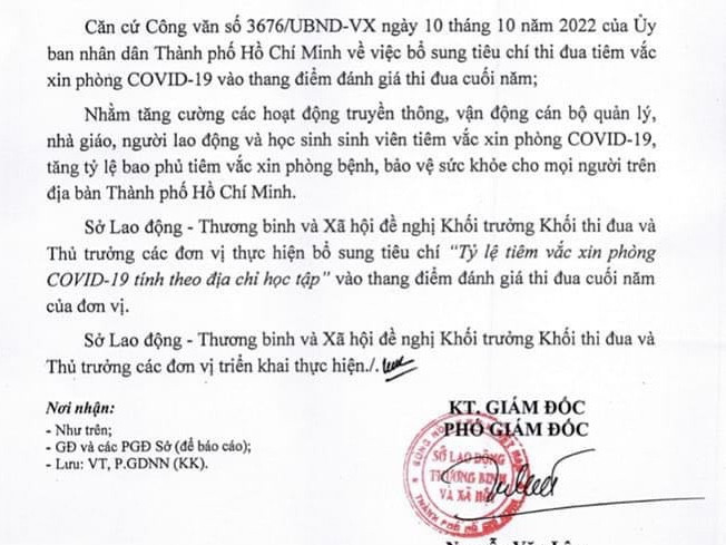 Sinh viên tiêm vắc xin Covid-19, trường mới được điểm thi đua?