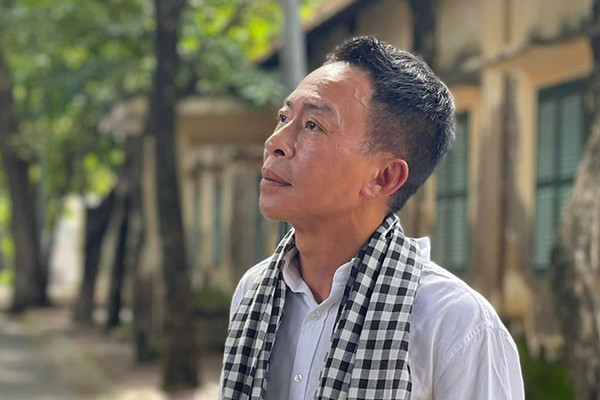 NSƯT Việt Hoàn tiết lộ thu nhập trên YouTube của Anh Thơ