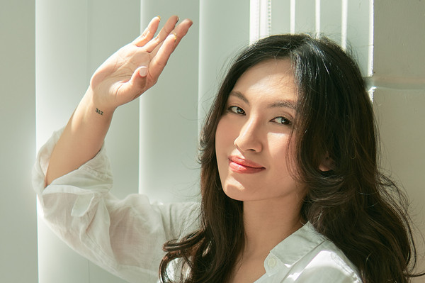 Nguyên Hà khoe giọng trong series nhạc phim kinh phí thấp