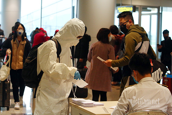 10 quận, huyện ở Hà Nội cung cấp tài liệu để điều tra vụ 'chuyến bay giải cứu'