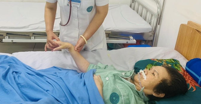 Truy tìm 'thủ phạm' gây xuất huyết tiêu hoá khiến người phụ nữ ở Hà Nội chỉ còn 1% sự sống
