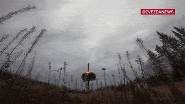Xem quân đội Nga phóng tên lửa tại cuộc diễn tập hạt nhân do ông Putin giám sát