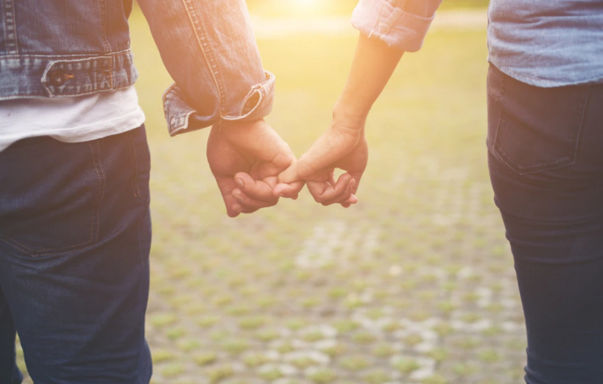 moi tinh chi em, yeu de cuoi kho, vi sao hinh anh 1