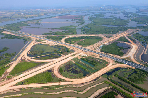 Nút giao thông hơn 1.000 tỷ ở Quảng Ninh lại trễ hẹn về đích