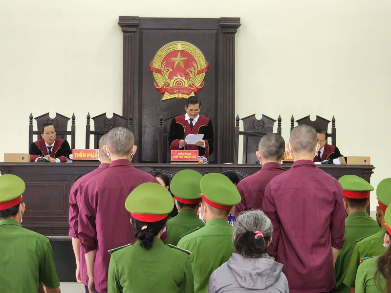 Một số bị cáo trong 'Tịnh thất Bồng Lai' bị xem xét khởi tố thêm 2 tội danh