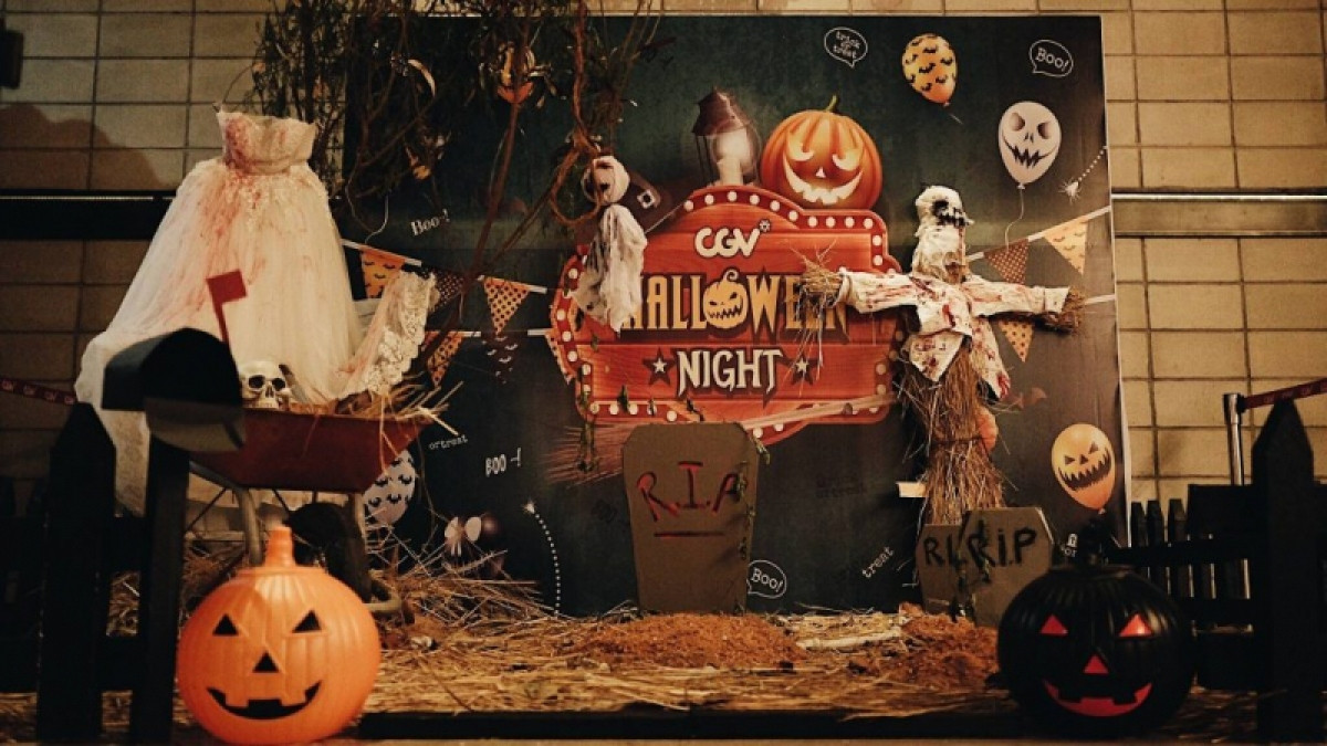 best halloween hangout spots in hanoi picture 5