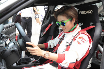 Female Vietnamese racer competes at Motorsport Games in France