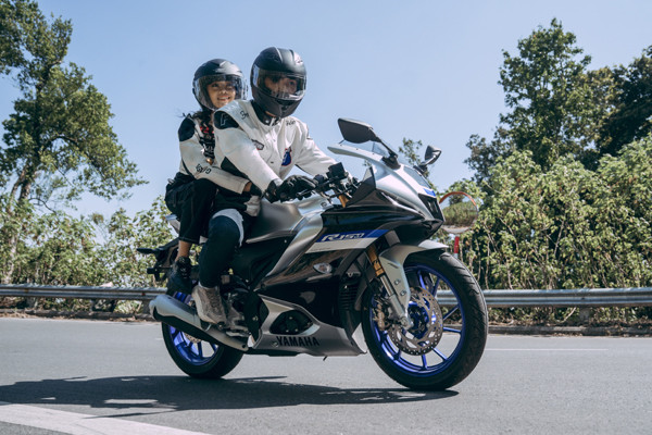 R15 mới - lựa chọn lý tưởng để bắt đầu cuộc chơi sport bike