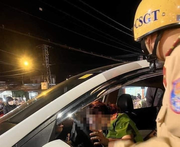 Nữ thiếu tá có biểu hiện say xỉn, lái ô tô gây tai nạn ở Gia Lai