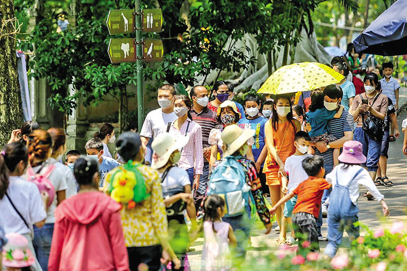 Hanoi needs world-class entertainment sites to lure tourists