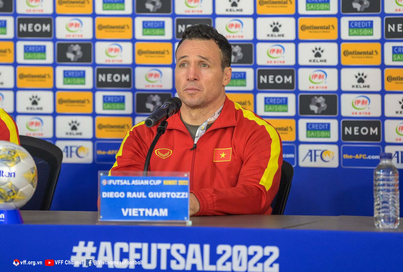 HLV Diego Giustozzi: Tuyển futsal Việt Nam sẽ quật ngã Iran
