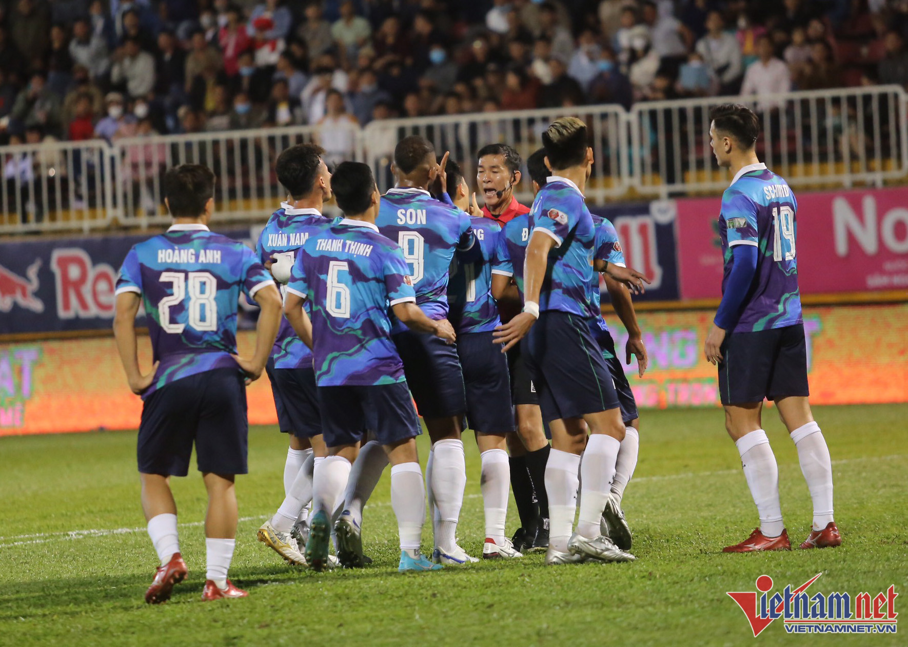 Soi kèo phạt góc Enppi vs El Sharqia Dokhan, 20h00 ngày 08/03