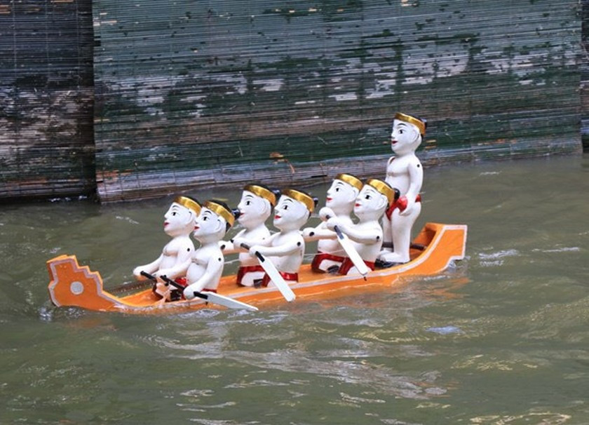 Village keeping ancient water puppetry afloat ảnh 3