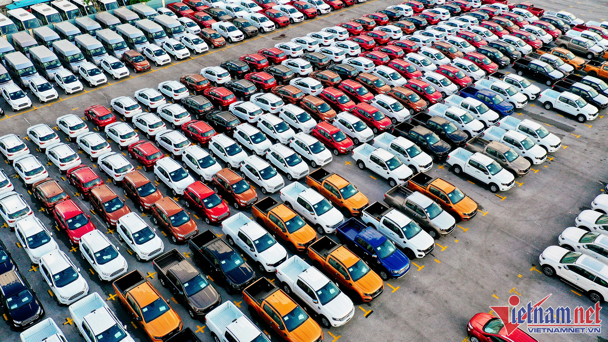 Thị trường ô tô tăng trưởng mạnh, hơn 53 nghìn xe chào khách