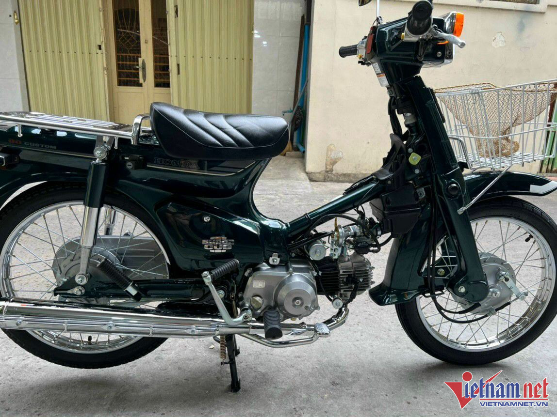 Dân chơi Việt chi hơn 120 triệu mua Honda Little Cub 50 chưa từng đổ xăng