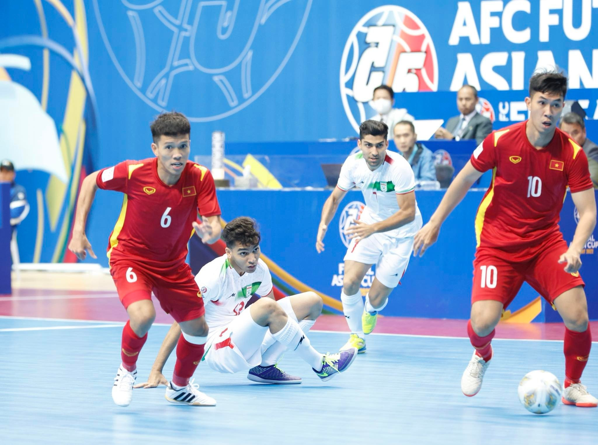 Tuyển futsal Việt Nam dừng bước trước đội bóng hạng 6 thế giới