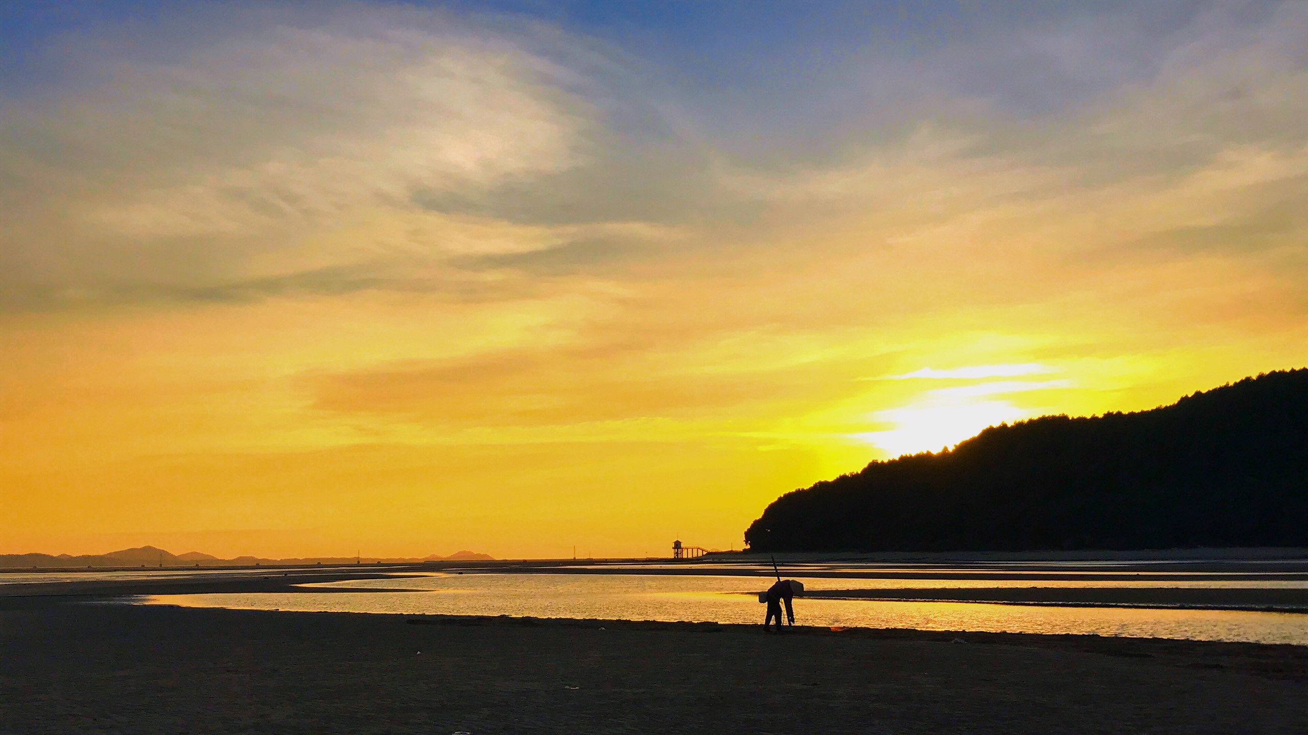 A day in the life of a fisherman in ​​Mong Cai