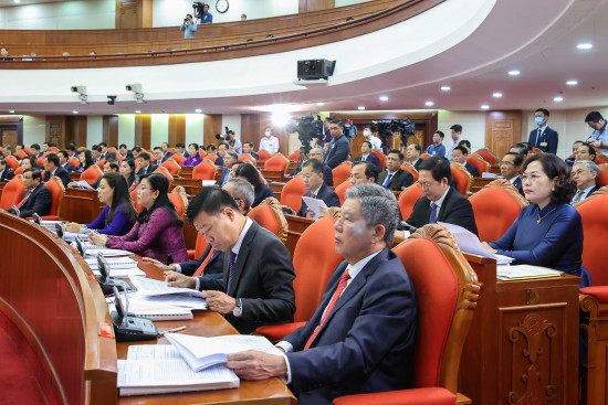 Ngày làm việc thứ 2, Trung ương thảo luận 2 đề án quan trọng