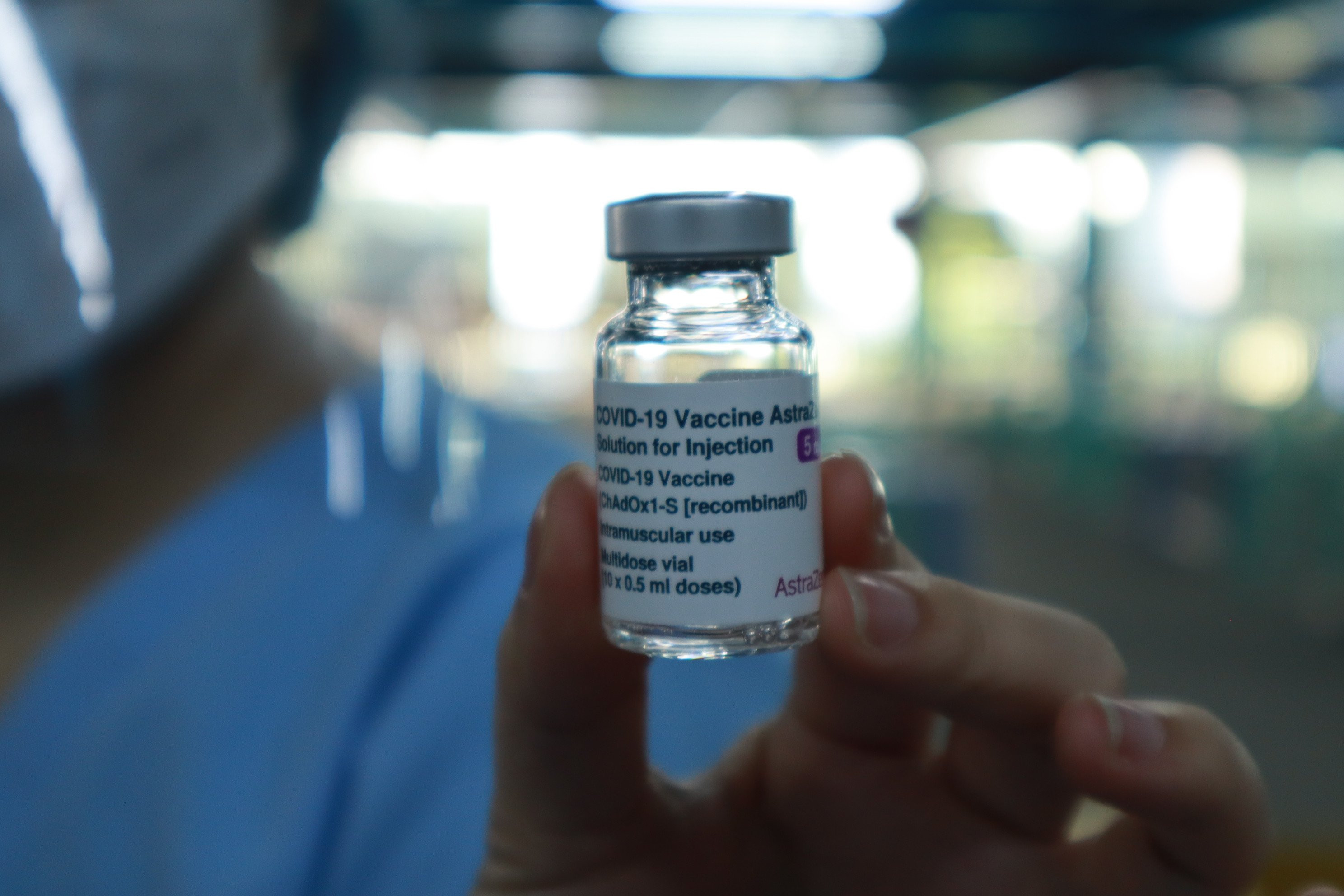TP.HCM tìm tên 579 nhân viên y tế chưa cho con tiêm vắc xin Covid-19