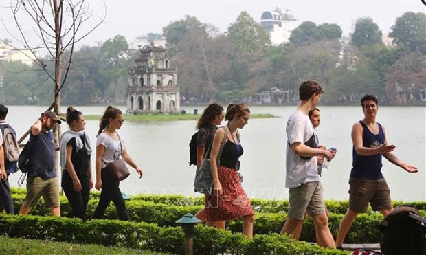 Vietnam rakes in 16.05 billion USD from tourism in nine months hinh anh 1