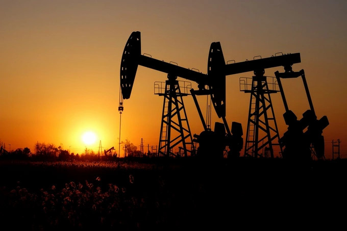  Giá dầu quay đầu giảm từ mức cao nhất 3 tuần (Ảnh: Reuters)