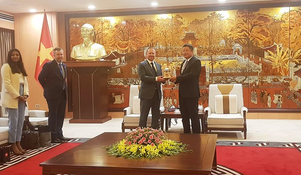 Hanoi, CNN boost tourism promotion cooperation hinh anh 2