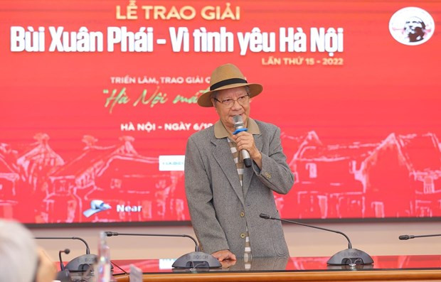 Film director Tran Van Thuy wins Grand Prize of Bui Xuan Phai Awards hinh anh 1
