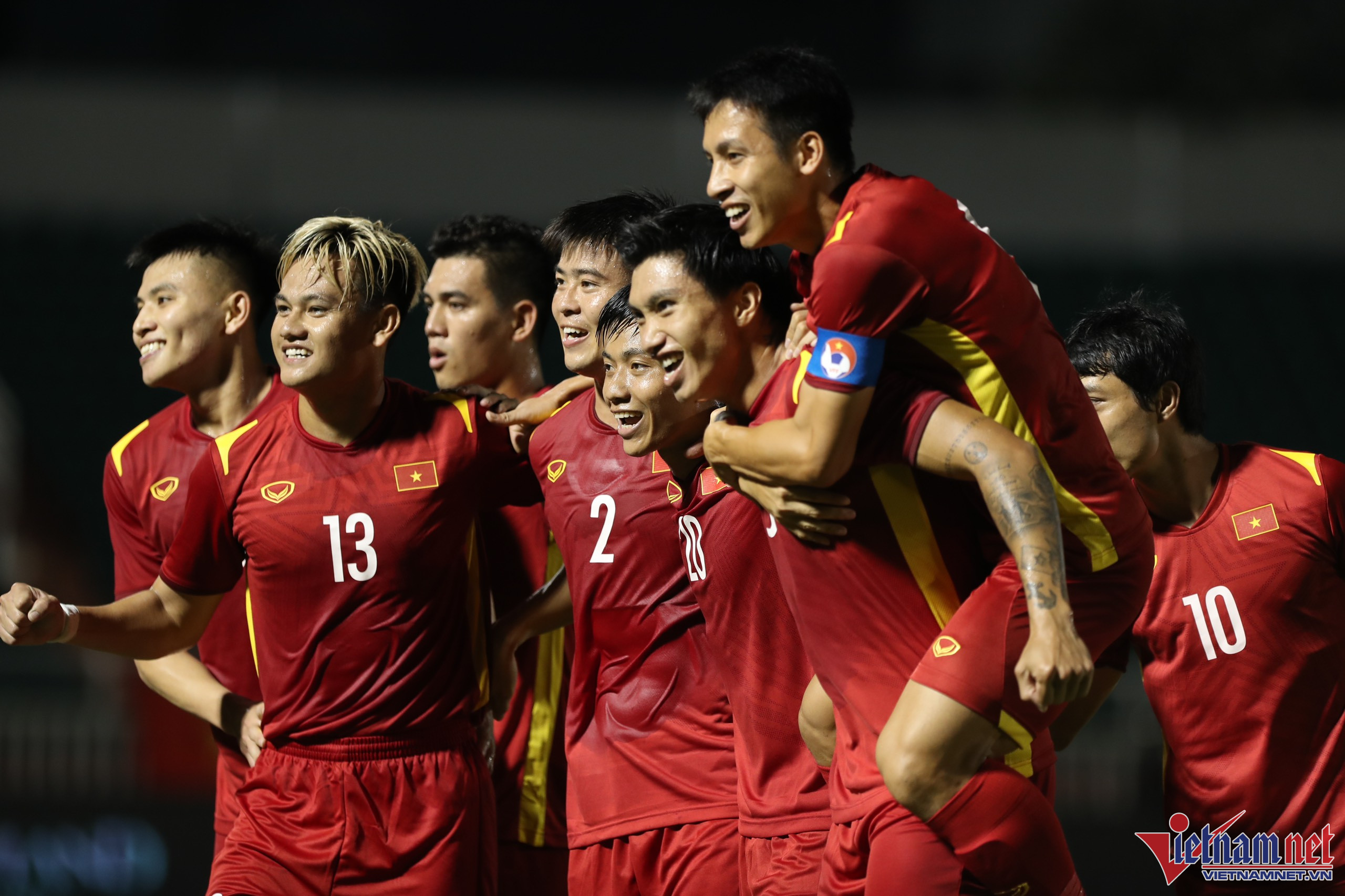 Bảng xếp hạng FIFA: Tuyển Việt Nam thăng hạng, Thái Lan đứng im