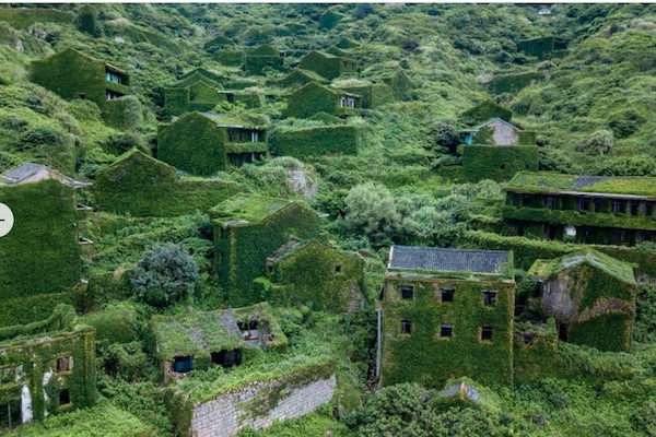 Ngắm làng ma đẹp như tranh ở Trung Quốc