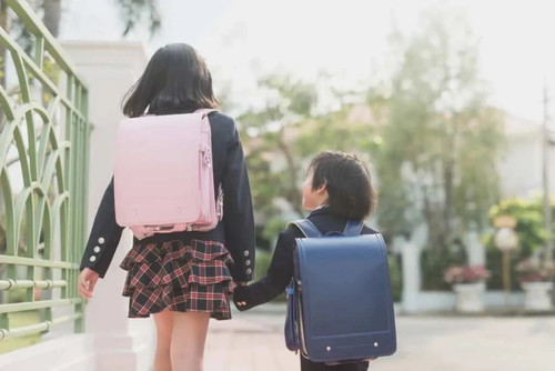 Vì sao ba lô của học sinh Nhật Bản có giá lên tới hàng chục triệu đồng?