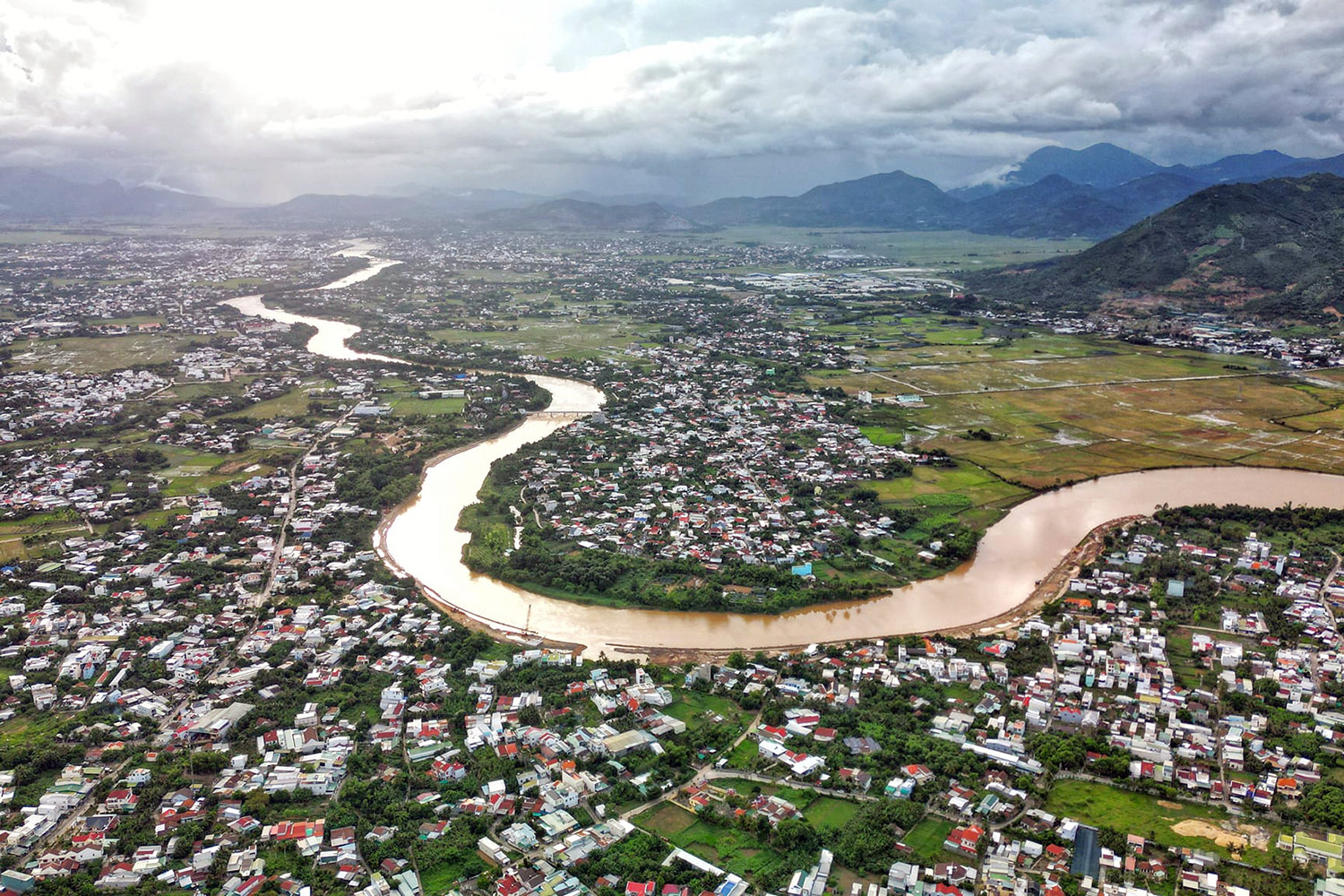 Nha Trang rà soát việc hiến đất làm đường, phân lô bán nền trái phép