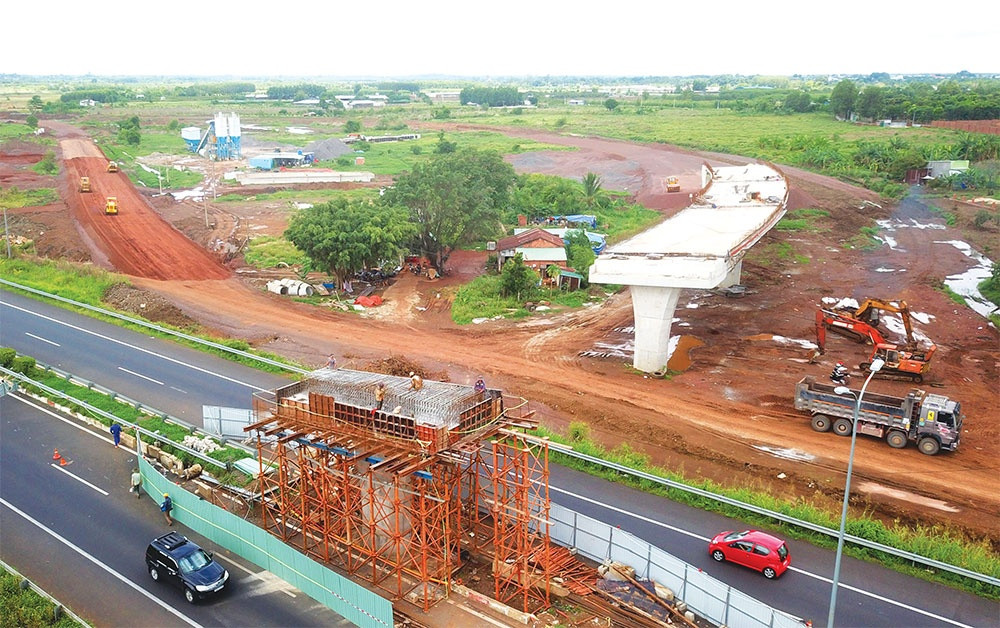 Public investment hits forward motion