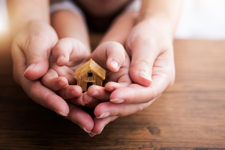 Giờ đây chị chỉ muốn làm trụ cột cho con mình - Ảnh minh họa