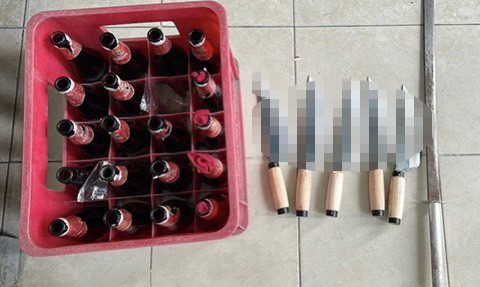 Tuần tra nửa đêm, công an chặn nhóm thanh niên thủ 'bom xăng' đi hỗn chiến