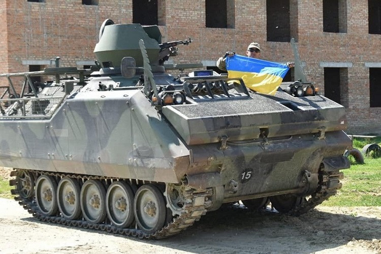 Video thiết giáp Mỹ viện trợ cho Ukraine bị phục kích