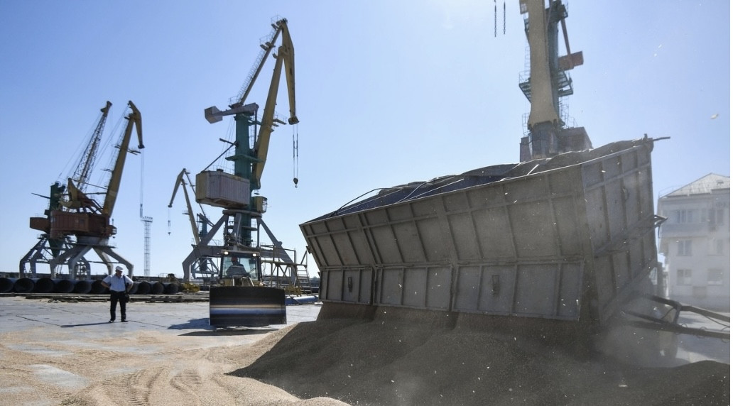 Nga đóng 'hành lang ngũ cốc' ở Biển Đen