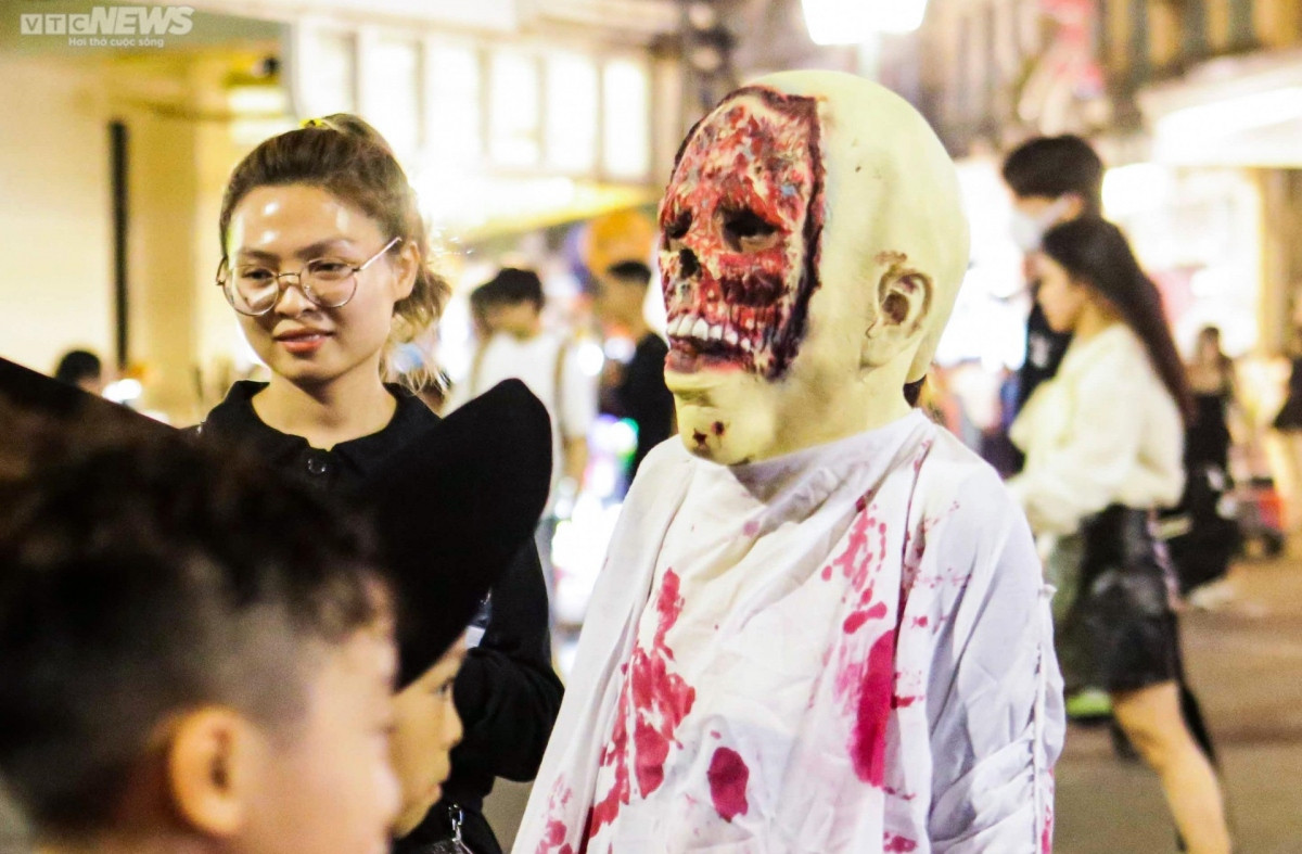 youths excited about halloween celebration in capital picture 3