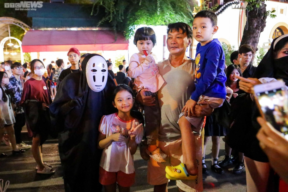 youths excited about halloween celebration in capital picture 7
