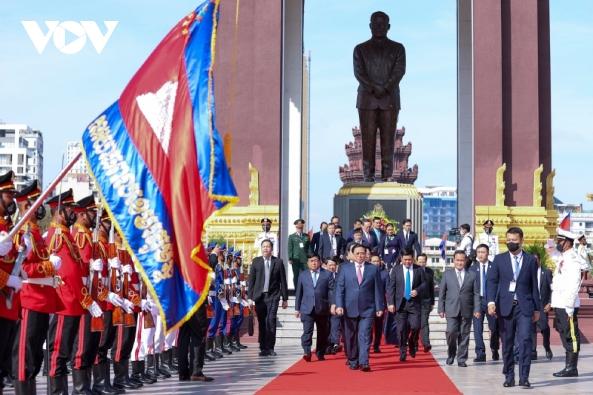 a close look at vietnamese pm s cambodia visit in photos picture 4