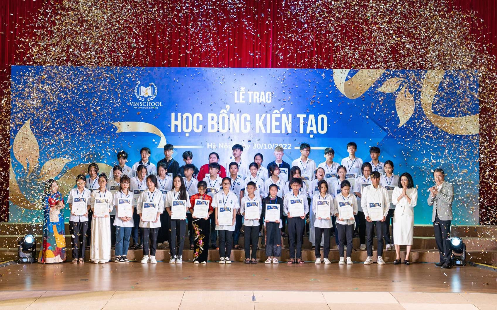 Vinschool trao học bổng Kiến tạo cho 40 học sinh 