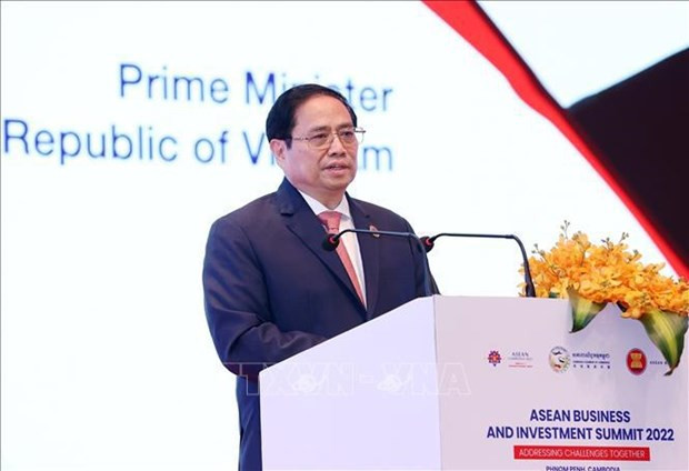 Vietnam commits to creating best business environment: PM hinh anh 2