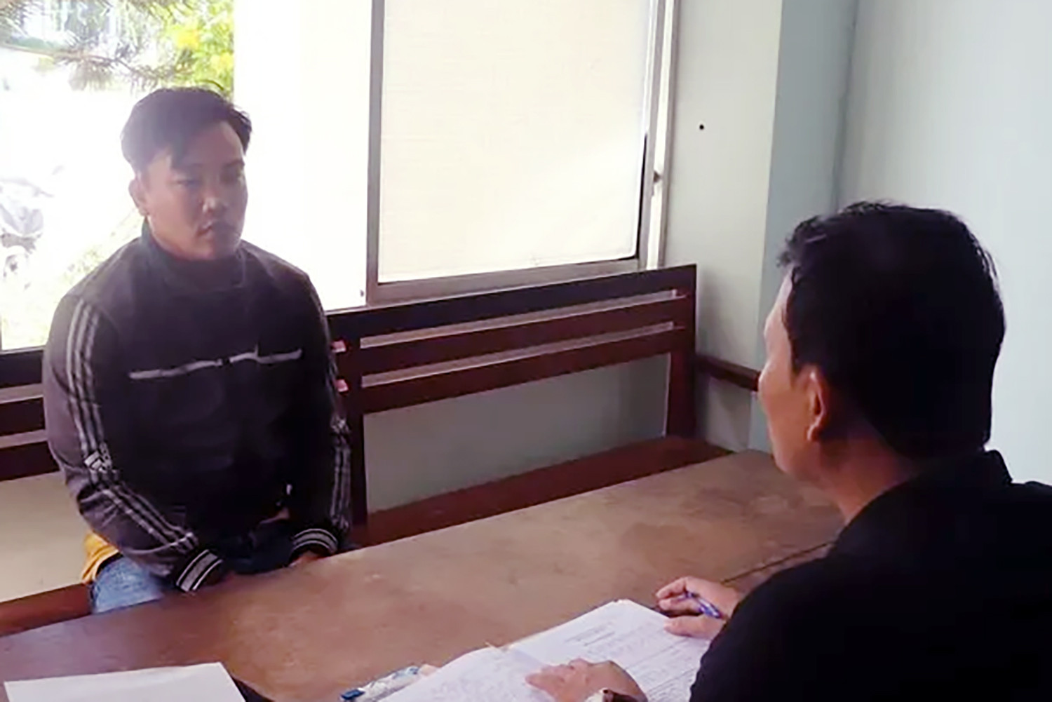 Cãi vã trong cuộc nhậu, thanh niên đâm chết bạn